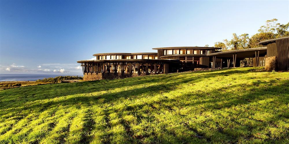 EXPLORA RAPA NUI:  5D/4N